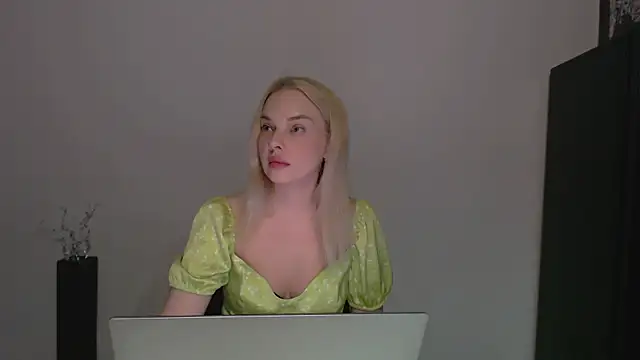 Lia noo regrets online show from April 2026 04:43:02 PM