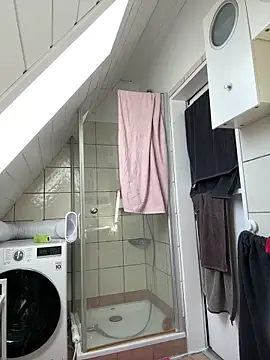 SweetTeenGirl online show from September 2025 01:25:02 PM