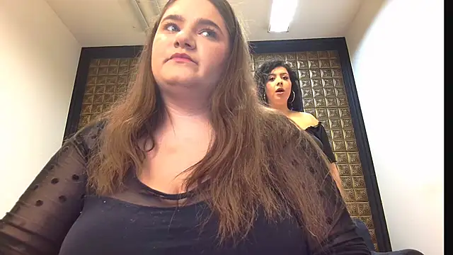 Snapshot of LissaBigTitts chatting on October 2025 03:07:01 PM LissaBigTitts online show from October 2025 03:07:01 PM