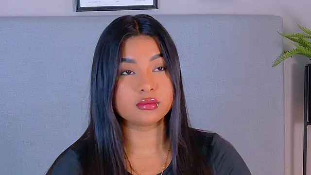 LanaRozz online show from April 2026 07:37:01 PM