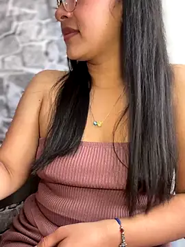 Liulee2 online show from October 2025 04:15:02 PM