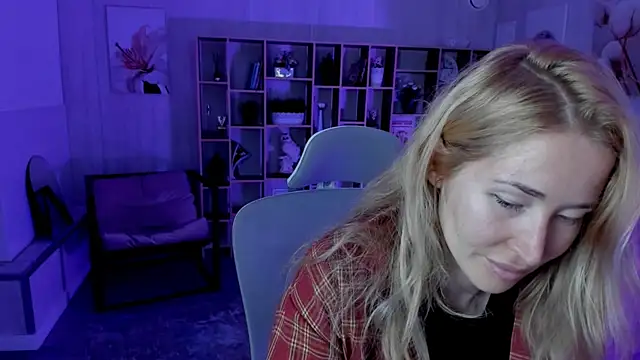 AstraMonroe online show from September 2025 10:39:02 AM