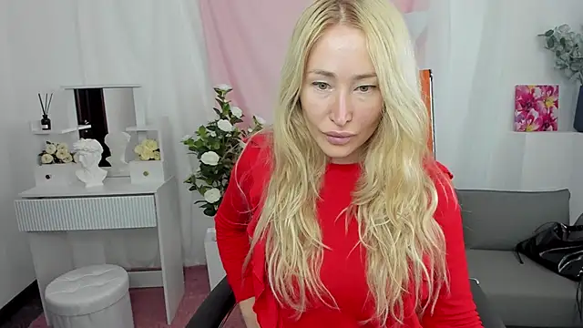 AstraMonroe online show from April 2026 07:18:01 AM