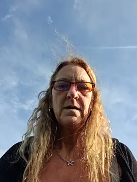 Snapshot of HotWifeLyn68 chatting on November 2025 12:05:02 PM HotWifeLyn68 online show from November 2025 12:05:02 PM