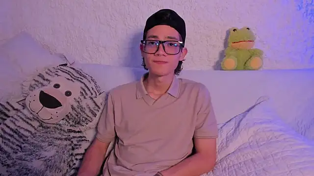thiago kinghot online show from September 2025 06:57:02 AM