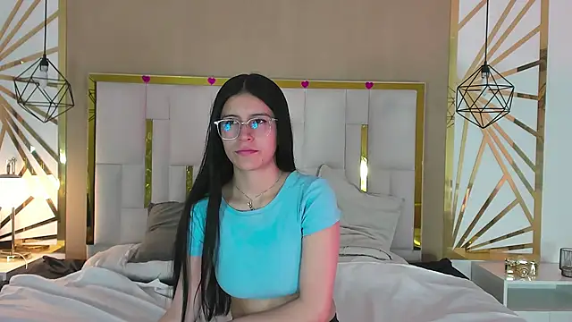maddy jaclsonw online show from September 2025 12:26:01 PM