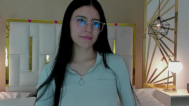 maddy jaclsonw online show from September 2025 12:05:02 PM