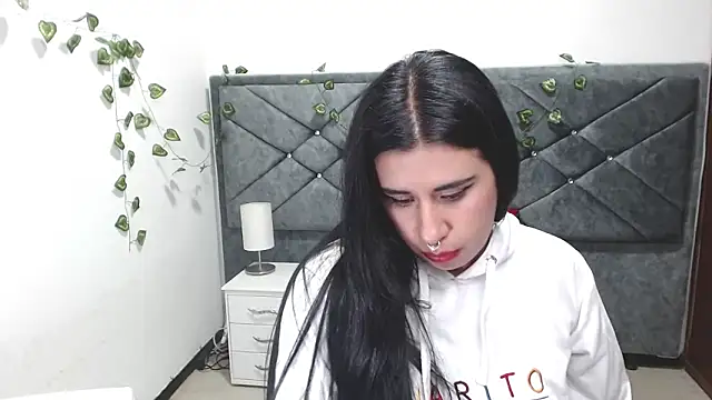 Julieta curvy69 online show from January 2026 05:27:02 PM