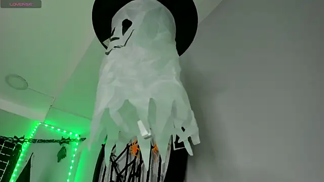 klariz09 online show from October 2025 08:25:01 PM