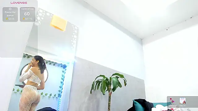 klariz09 online show from January 2026 02:00:02 PM