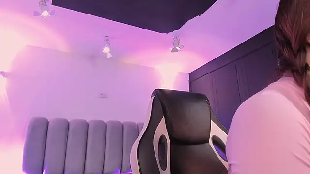 AlliceLover online show from December 2025 11:36:02 AM