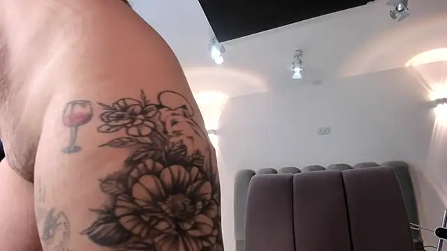 AlliceLover online show from April 2026 12:29:02 PM