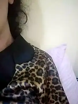 Snapshot of Miss-Lynda chatting on March 2026 04:40:01 AM Miss-Lynda online show from March 2026 04:40:01 AM