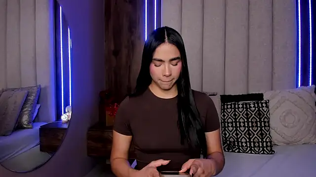 LucySalvatore  online show from April 2026 02:25:02 AM