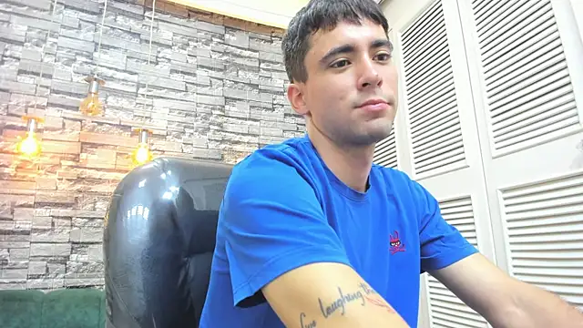 mike whitee online show from September 2025 05:43:02 AM