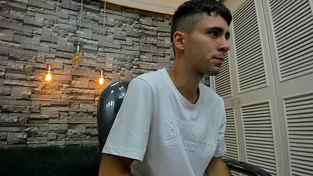 mike whitee online show from September 2025 07:12:01 AM