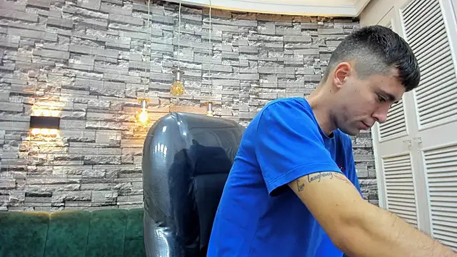 mike whitee online show from September 2025 09:36:02 AM