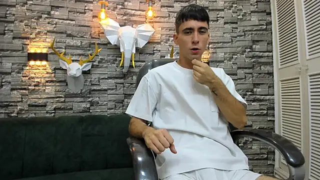 mike whitee online show from September 2025 06:29:02 AM