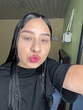 BELLAALEJA online show from April 2026 04:26:02 PM