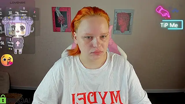 Looly Rise online show from September 2025 12:00:02 AM