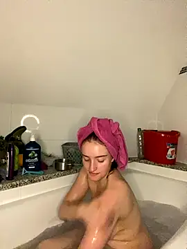 Tijara-im-Pyjama online show from September 2025 12:00:02 AM