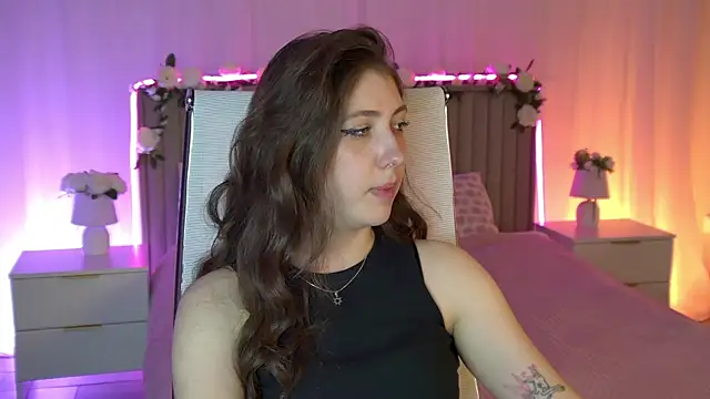 Mary Miiller online show from April 2026 09:21:01 AM