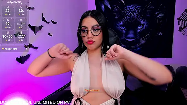 nicol ruizz online show from October 2025 06:42:01 PM