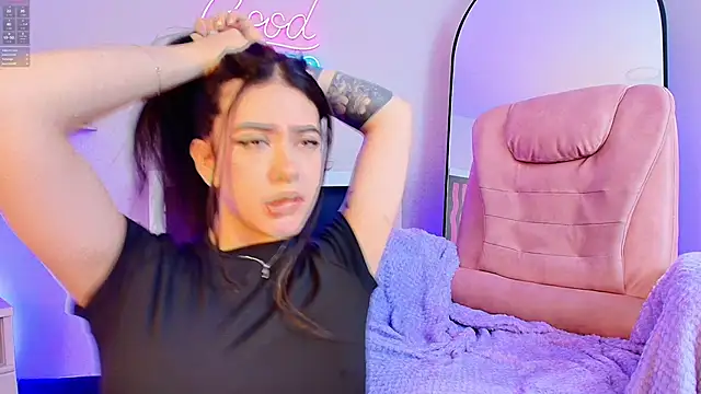 Alice Vixen online show from June 2026 02:33:01 PM