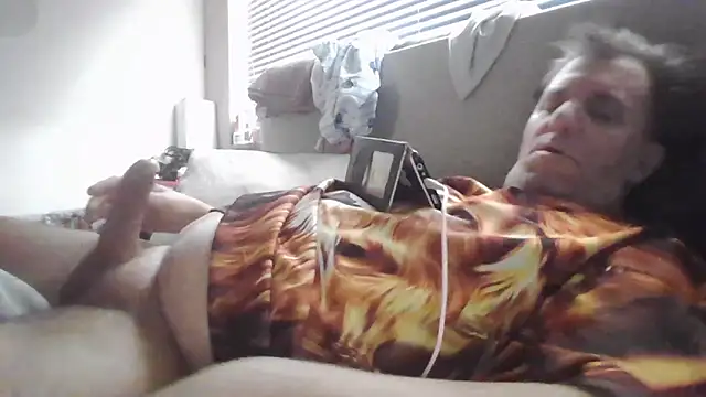 Snapshot of JasperGeil chatting on November 2025 01:44:02 PM JasperGeil online show from November 2025 01:44:02 PM