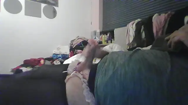 Snapshot of JasperGeil chatting on May 2026 10:27:01 PM JasperGeil online show from May 2026 10:27:01 PM