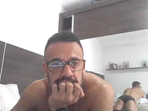 Snapshot of GustavoTolledo30 chatting on October 2025 01:08:01 PM GustavoTolledo30 online show from October 2025 01:08:01 PM