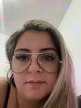 Snapshot of sophiemonroevip chatting on November 2025 12:06:01 PM sophiemonroevip online show from November 2025 12:06:01 PM