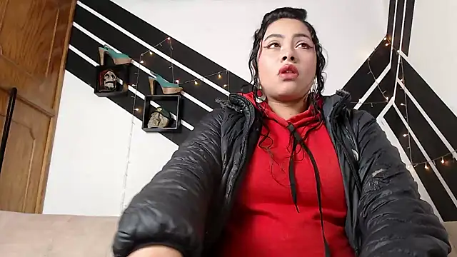 lola warner online show from September 2025 04:16:01 AM