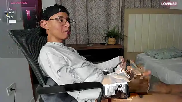 tristan gold online show from September 2025 03:30:02 AM