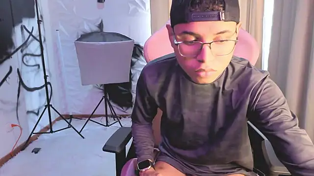 tristan gold online show from October 2025 04:51:02 PM