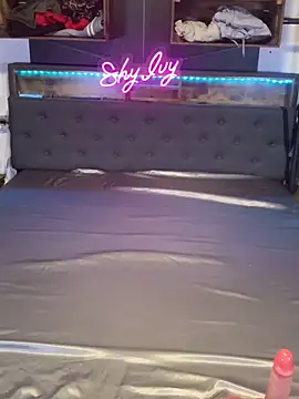 Shy Ivy online show from October 2025 08:50:01 PM