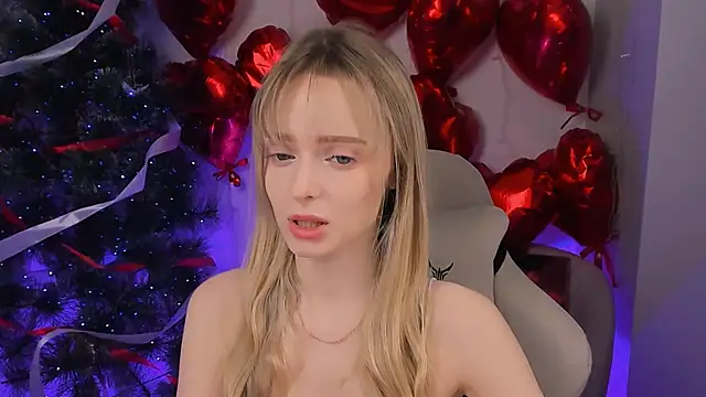 JuliaBrewwer online show from April 2026 02:22:01 PM