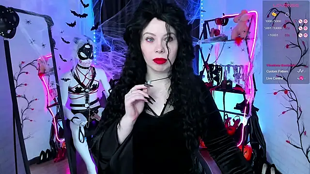 Anna Maxwell online show from November 2025 02:02:02 AM