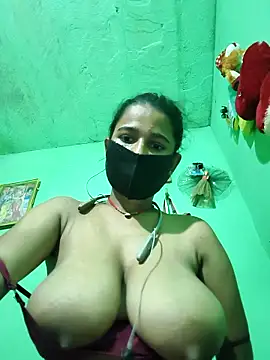 Snapshot of PIHU999 chatting on October 2025 06:02:02 AM PIHU999 online show from October 2025 06:02:02 AM