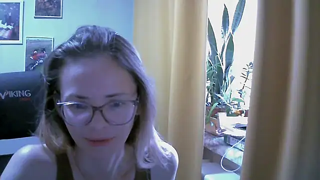 Snapshot of SEA_Dream chatting on October 2025 04:11:01 AM SEA Dream online show from October 2025 04:11:01 AM