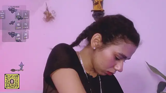 Nocturnawitch online show from October 2025 01:39:02 AM