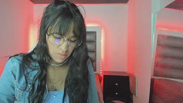 Andrea brunnette online show from November 2025 12:15:01 PM