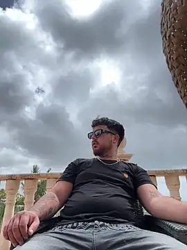 MrSavagexx online show from April 2026 10:41:01 AM