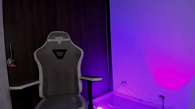 natevillage online show from October 2025 11:05:01 PM