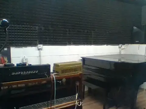 KalendaXL online show from October 2025 08:30:01 PM