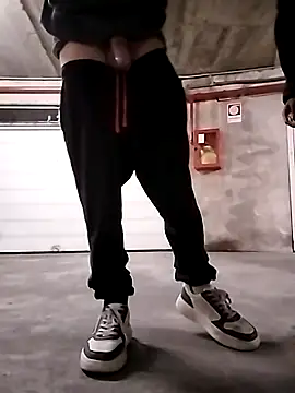 KalendaXL online show from April 2026 10:43:02 PM