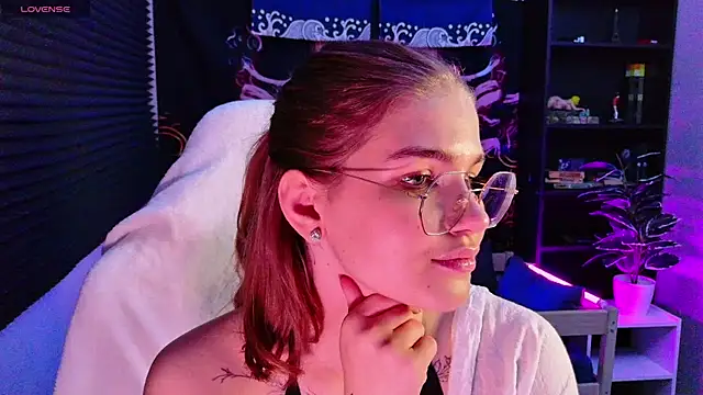 SophieMurrr online show from July 2026 08:12:02 PM