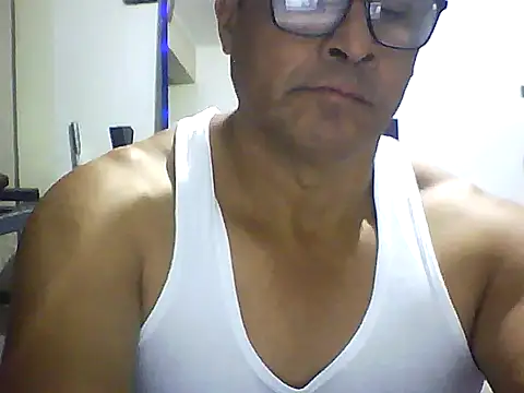 Snapshot of sexigym35 chatting on September 2025 03:44:01 AM sexigym35 online show from September 2025 03:44:01 AM