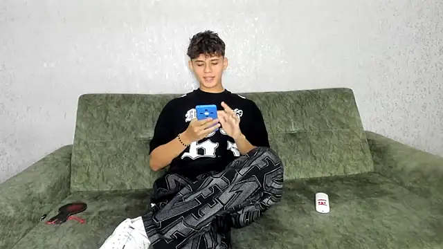 willy sexxx18 online show from April 2026 07:48:01 PM