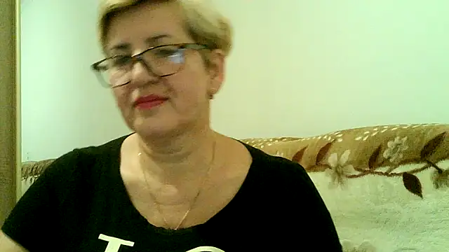 Dana4921 online show from November 2025 04:18:01 PM